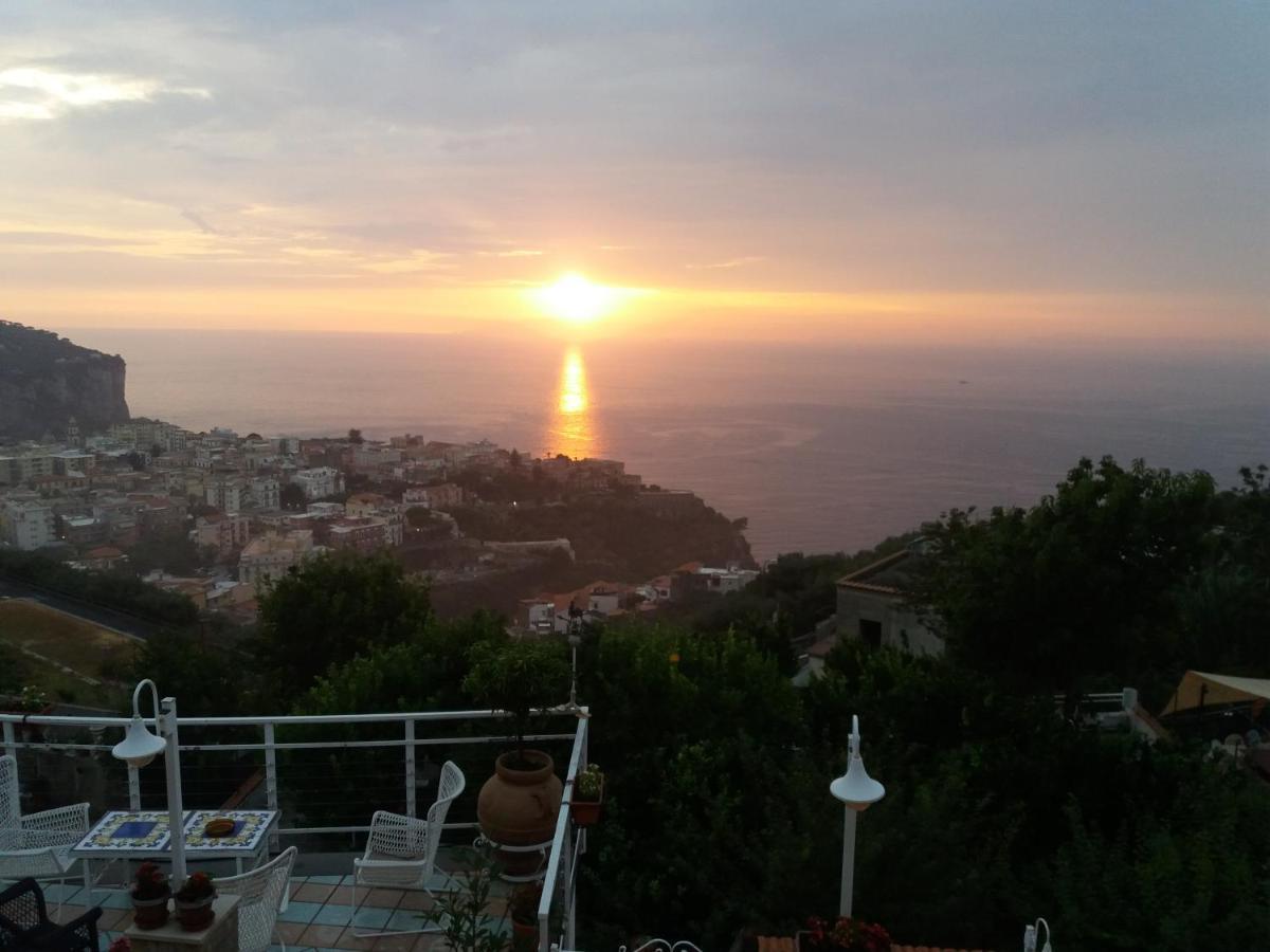 Garden On The Sea Bed and Breakfast Vico Equense Exteriör bild